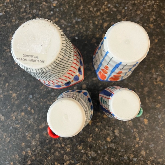 Anthropologie Tall Measuring Set of 4 Nesting Cups Ceramic 1c, 1/2c, 1/3c 1/4c - Picture 3 of 8